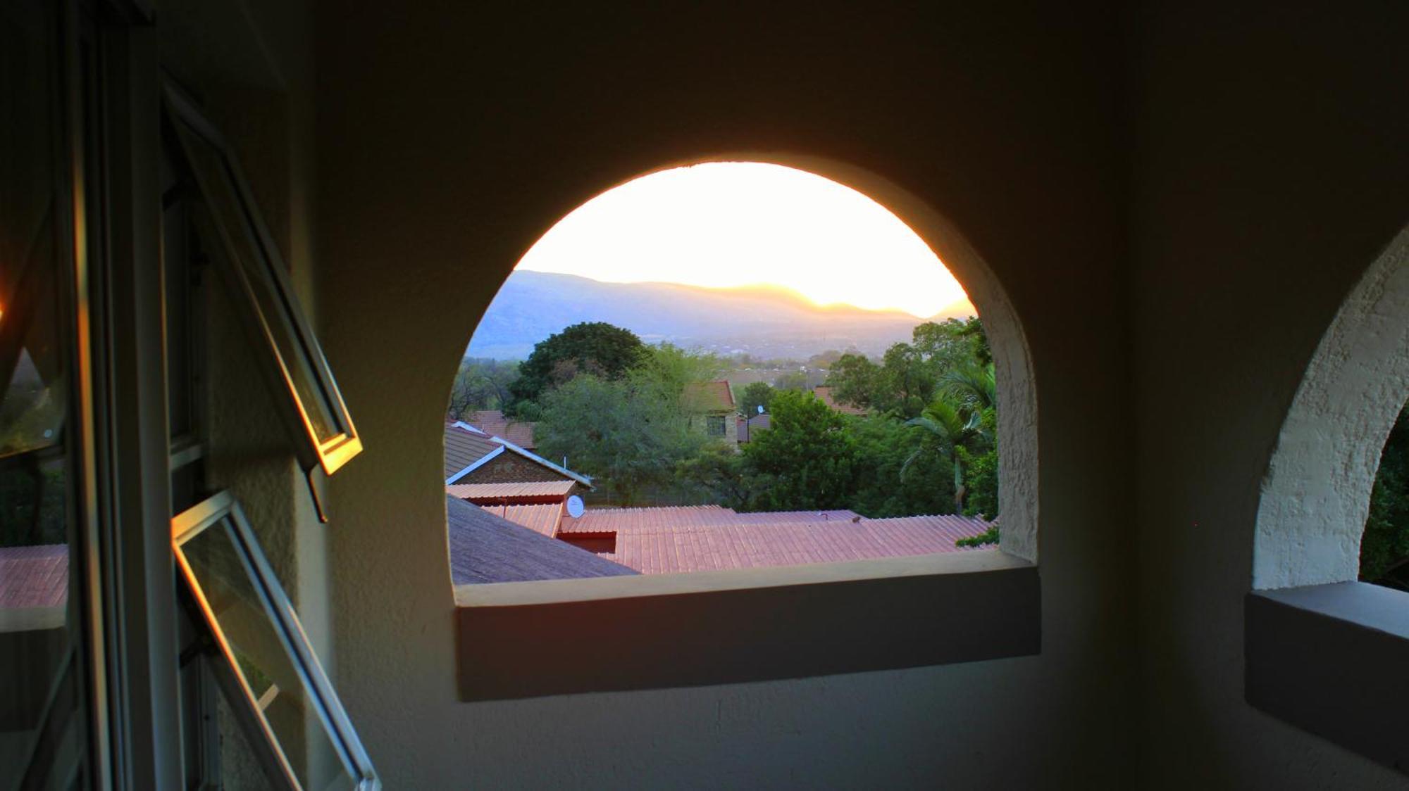 Waterfall Guesthouse Rustenburg Exterior photo